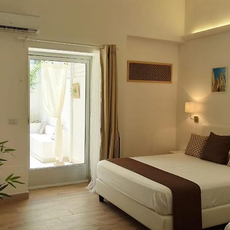 B&B Suites Via Del Mare 프레제스 외부 사진