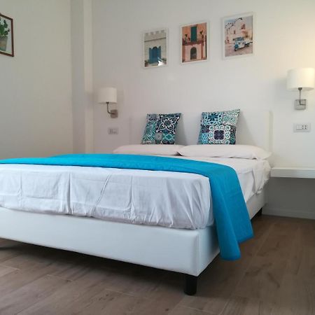 B&B Suites Via Del Mare 프레제스 외부 사진
