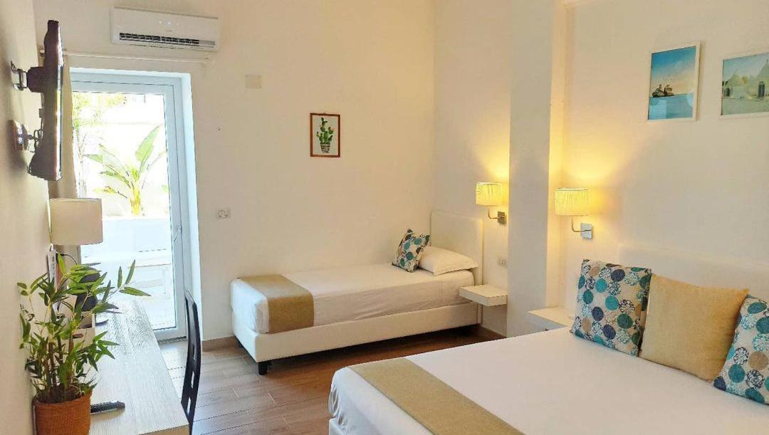 B&B Suites Via Del Mare 프레제스 외부 사진