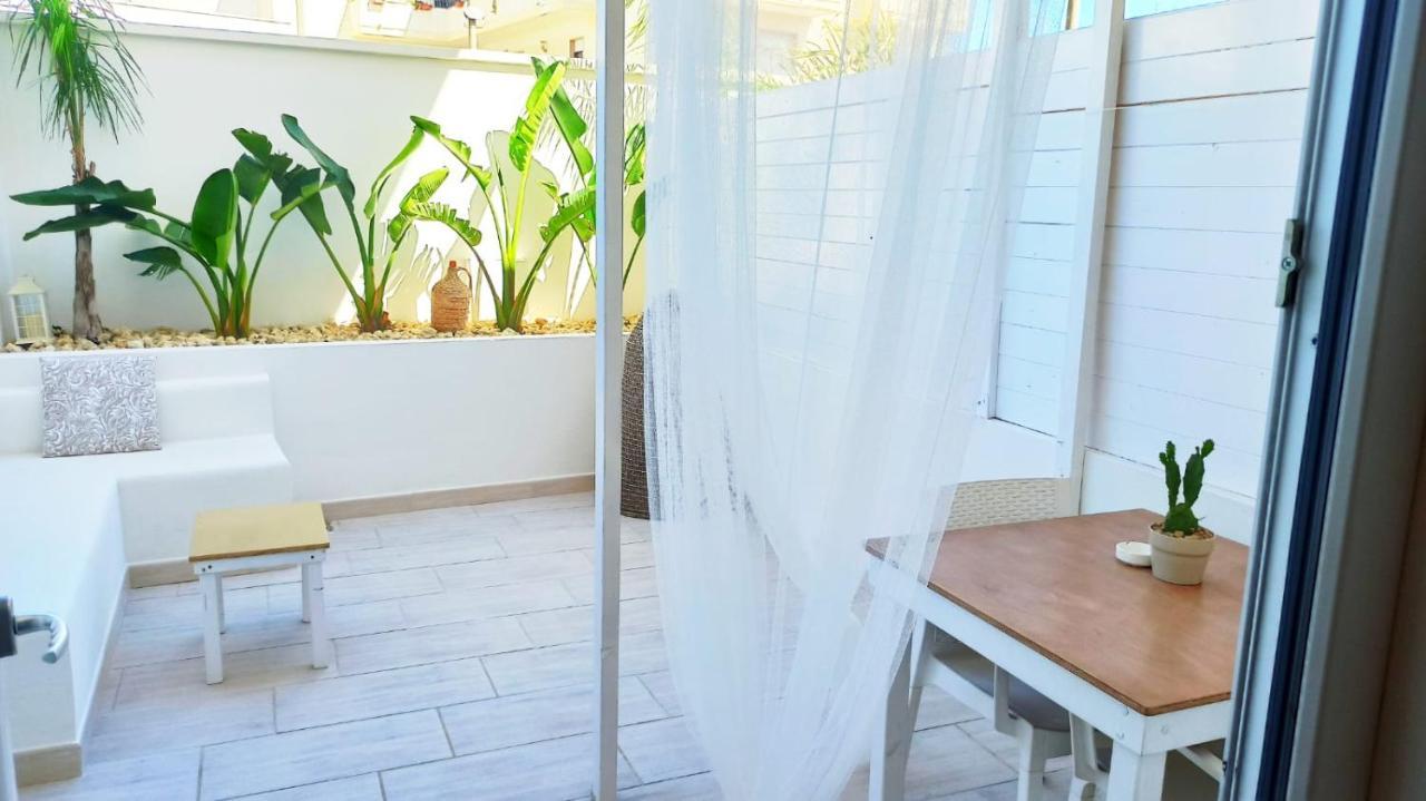 B&B Suites Via Del Mare 프레제스 외부 사진