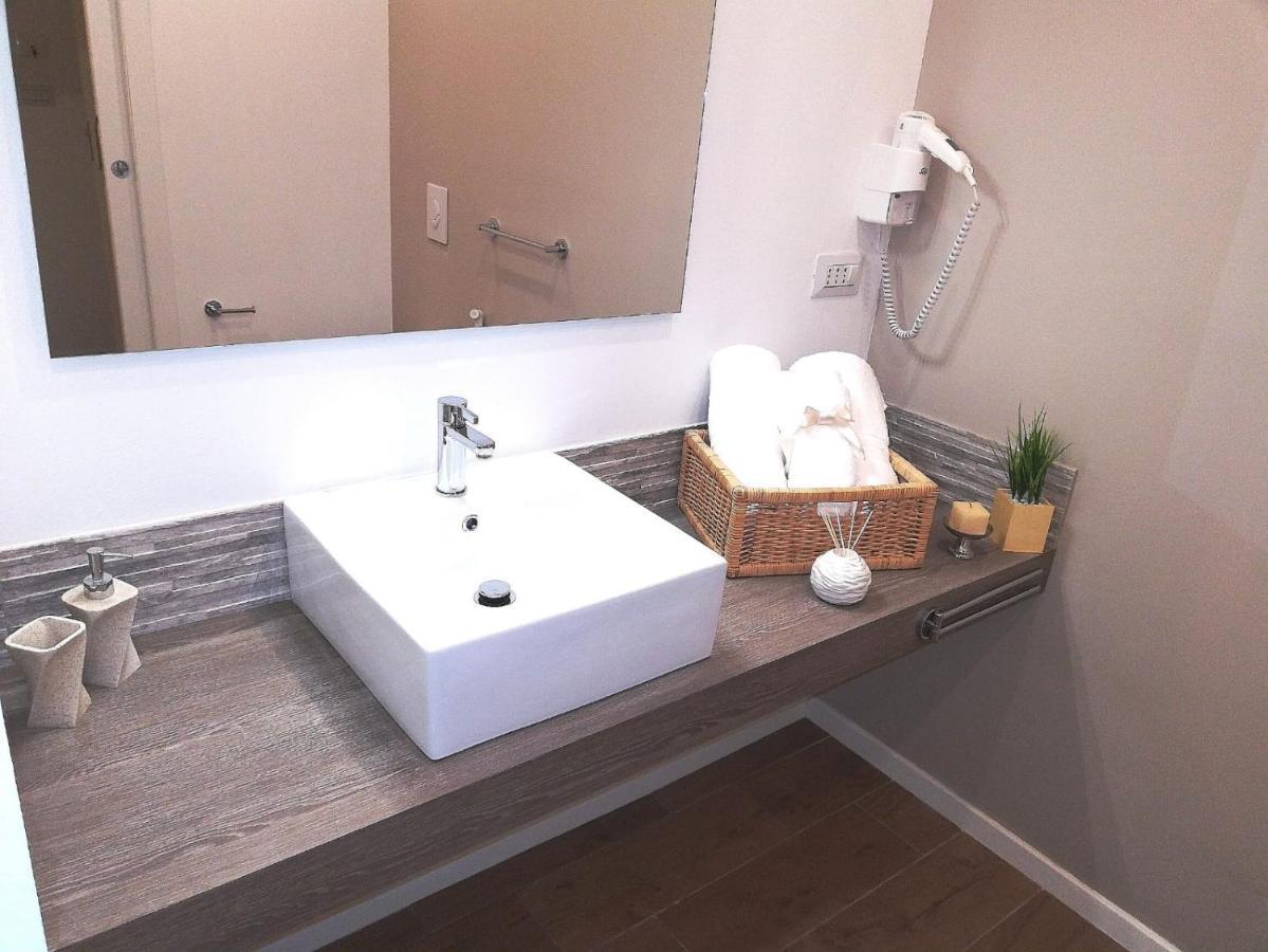 B&B Suites Via Del Mare 프레제스 외부 사진