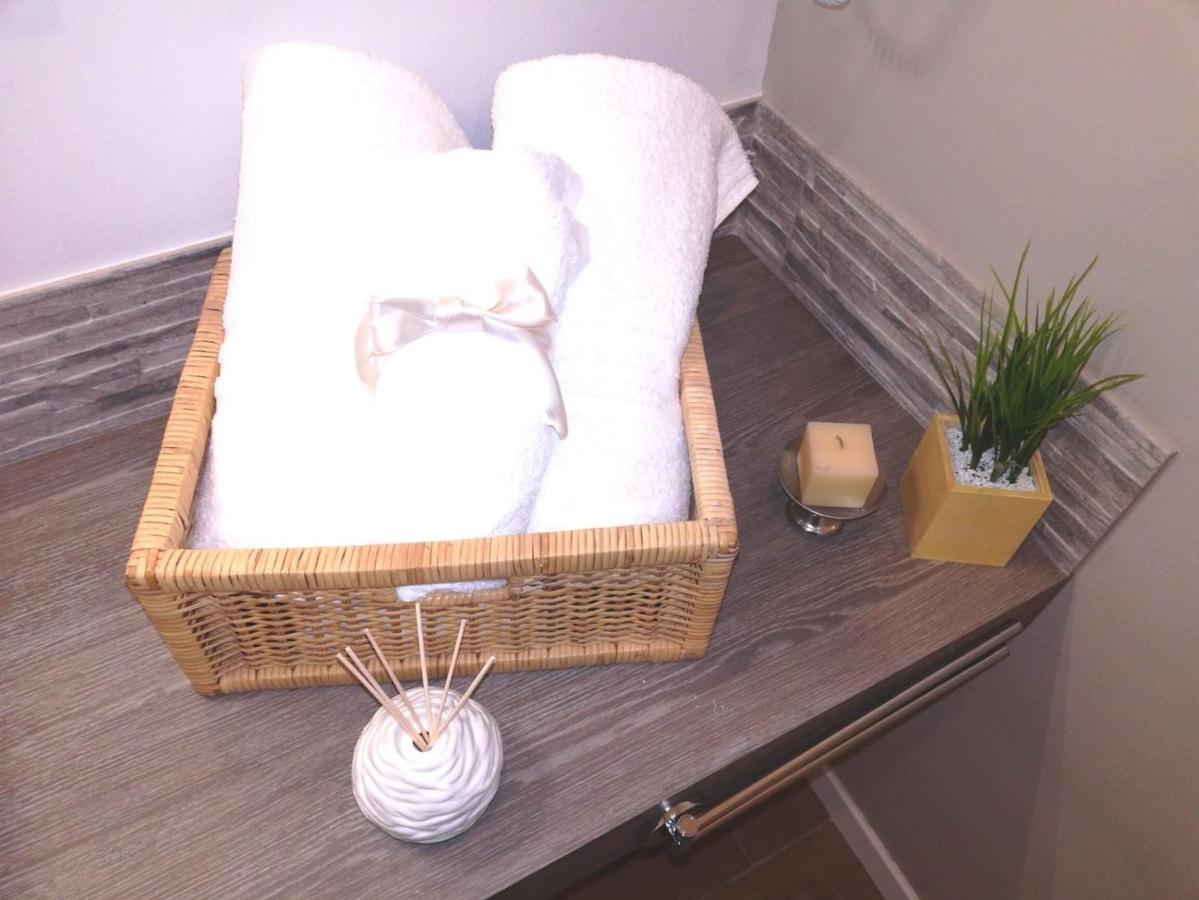 B&B Suites Via Del Mare 프레제스 외부 사진