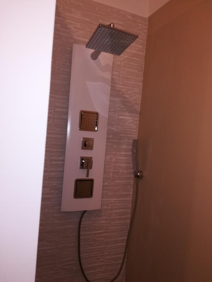 B&B Suites Via Del Mare 프레제스 외부 사진
