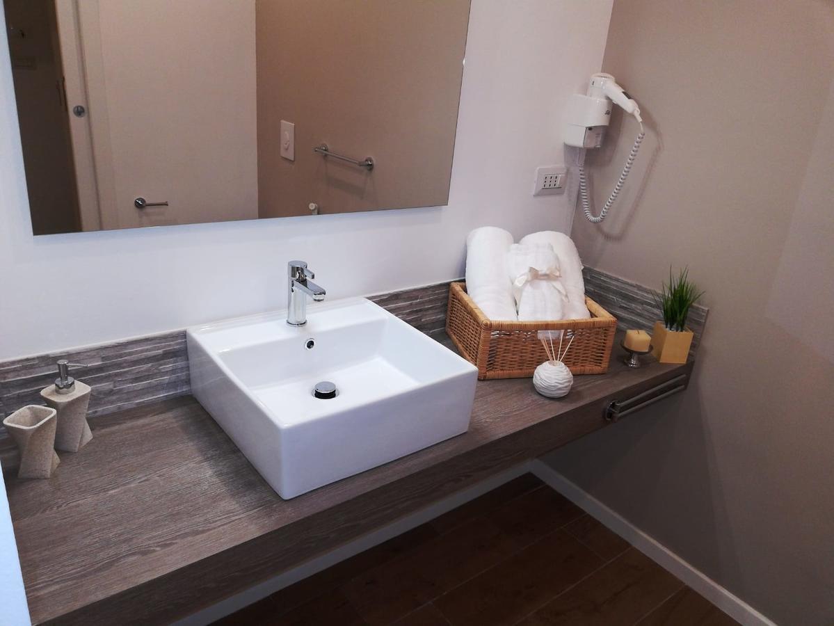 B&B Suites Via Del Mare 프레제스 외부 사진